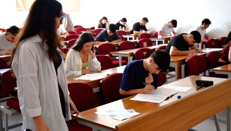 DAÜ’de giriş ve burs sınavı gerçekleştirildi