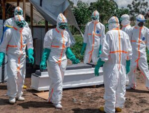 DSÖ’den Ebola Uyarısı: Virüs Kontrol Altına Alınamıyor