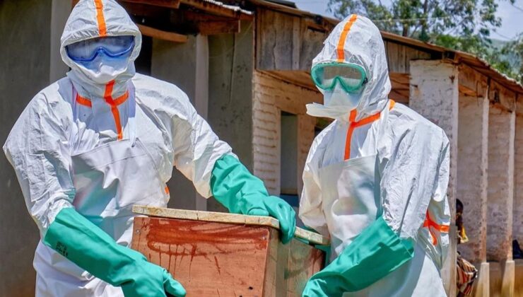 Ebola virüsü sınırları aşıyor, dünya alarma geçti