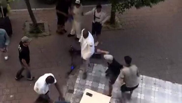 Fatih’te yabancı uyruklular arasında bıçaklı kavga çıktı