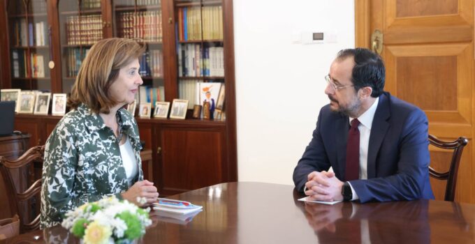 Hristoulidis, Holguin görüşmesinden sonuç bekliyor