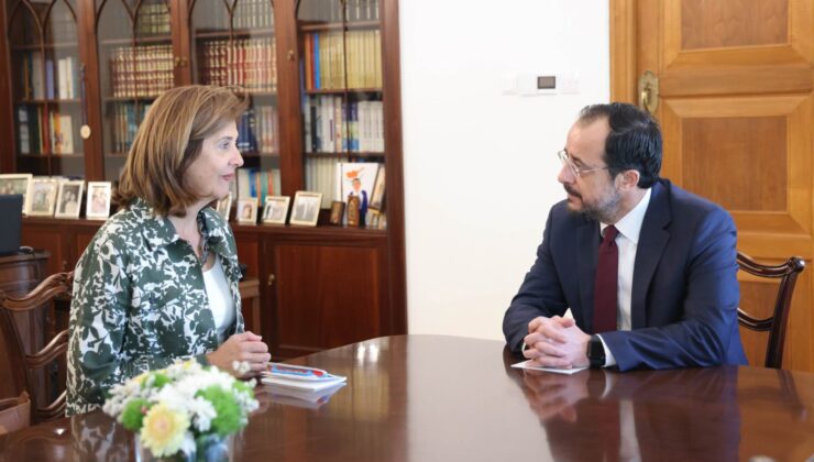 Hristoulidis, Holguin görüşmesinden sonuç bekliyor