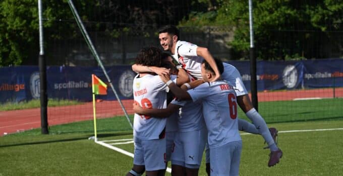 Milliler final maçının ilk yarısını 3-1 önde kapattı