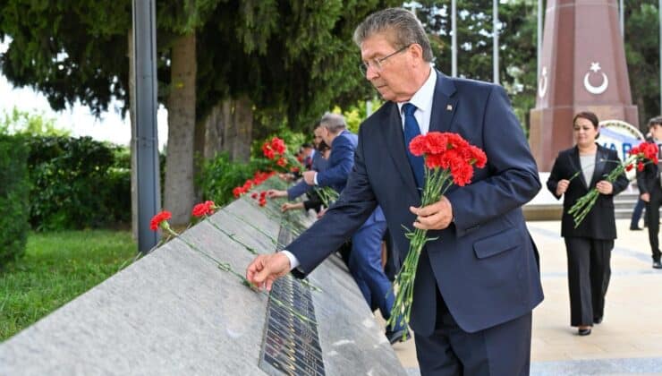 Üstel, Haydar Aliyev’in anıt mezarını ziyaret etti