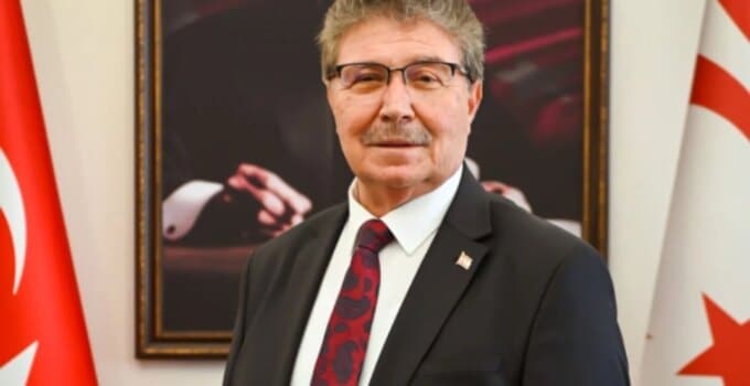 Üstel’den Milli Takıma Tebrik Mesajı