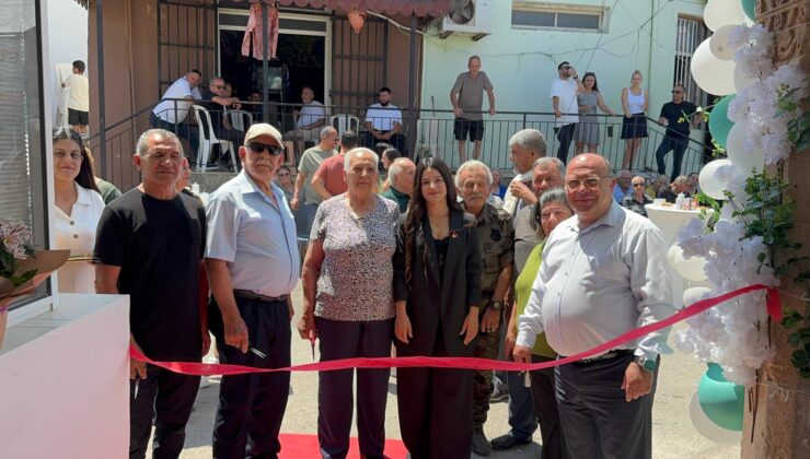 Yenierenköy’de Erenköy Eczanesi kapılarını açtı