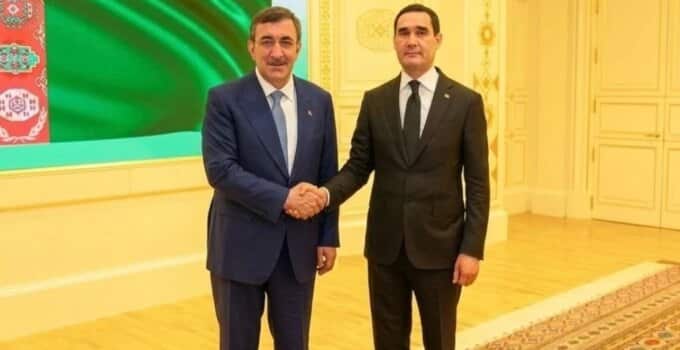 Yılmaz, Berdimuhamedov ile Türkmenistan’da bir araya geldi