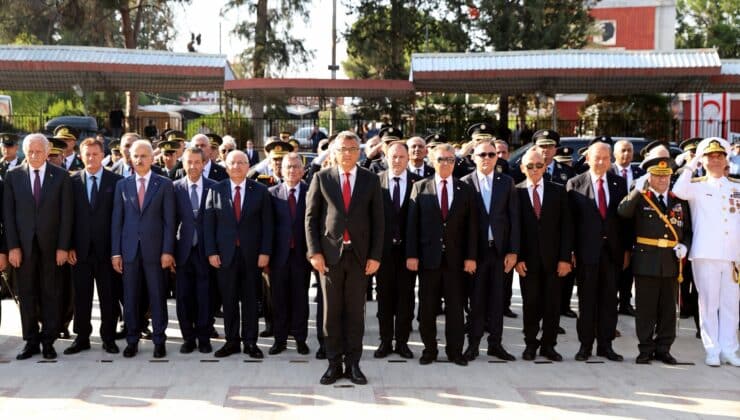 Tufan Erhürman Lefkoşa Atatürk Anıtı’ndaki Anma Törenine Katıldı