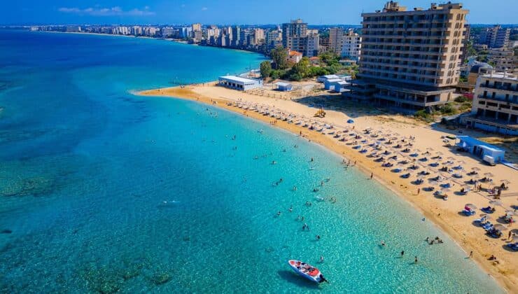 Gazimağusa Belediyesi plajlarını modernleştiriyor