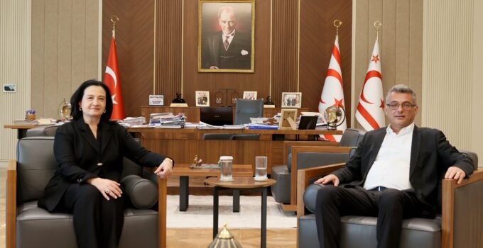 Cumhurbaşkanı Tufan Erhürman, KKTC Strazburg Temsilcisi olarak atanan Ayda Soylu’yu ağırladı
