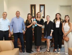 Nilden Bektaş Erhürman Meritta Deniz Kaplumbağaları Rehabilitasyon Merkezi heyetini kabul etti