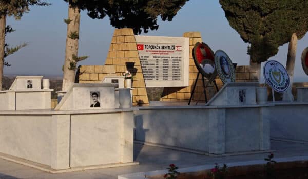 Topçuköy Şehitleri İçin Anma Töreni Gerçekleştirildi