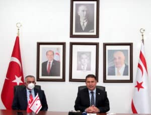 Başbakan Ersan Saner ülkeye dönüşünü tamamladı