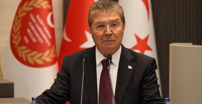 Başbakan Üstel Kıbrıslı Türk’e yapılan saldırıyı kınadı…