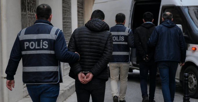 Ülke Genelinde 8 Kaçak Yakalandı
