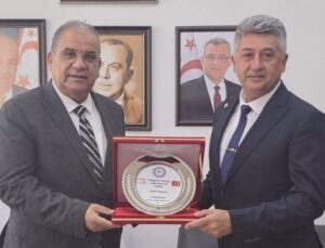 Balaban’dan Bakan Sucuoğlu’na nezaket ziyareti