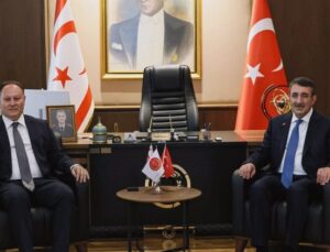 Öztürkler, Yılmaz ile bir araya geldi